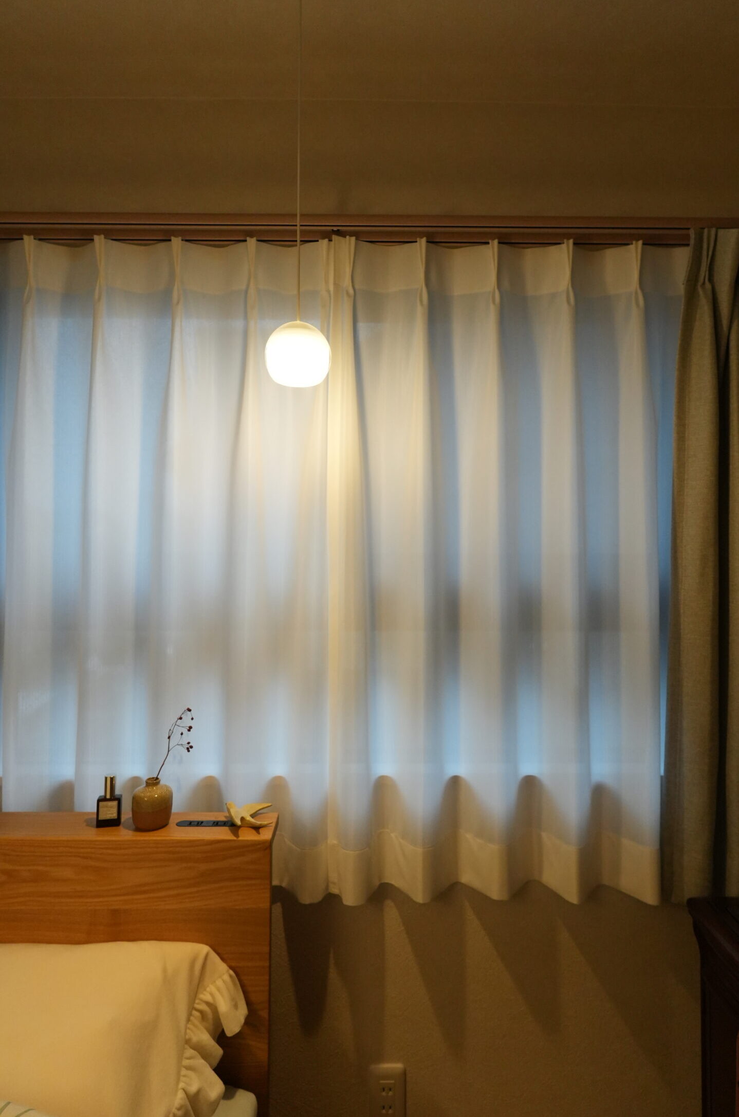 静かに過ごす時間を大切にする、寝室づくり